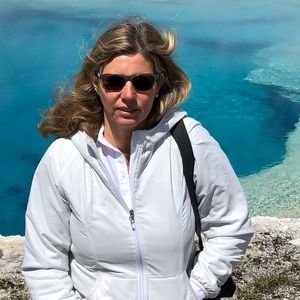 Meet your Posher, Ursula c.